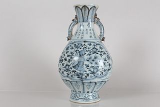 A Chinese Duo-handled Poetry-framing Phoenix-fortune Porcelain Vase 