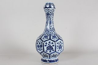 A Chinese Hexa-fortune Blue and White Porcelain Fortune Vase 