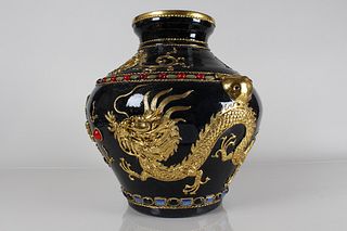 A Chinese Dragon-decorating Plated Porcelain Fortune Vase 