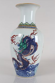 A Chinese Ancient-framing Detailed Dragon-decorating Porcelain Fortune Vase 