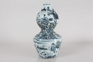 A Chinese Story-telling Detailed Blue and White Porcelain Fortune Vase 
