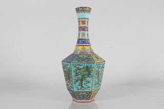 A Chinese Dragon-decorating Hexa-fortune Porcelain Fortune Vase 
