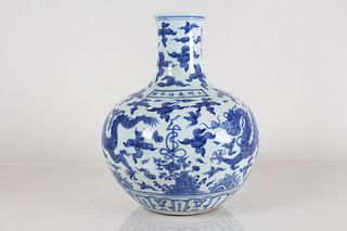 A Chinese Dragon-decorating Detailed Blue and White Porcelain Fortune Vase 