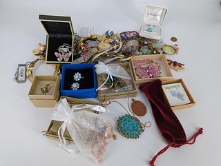 Large Box Lot Of Modern Accessories
