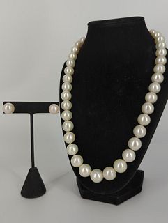 Cultured Pearl Jewelry Set
