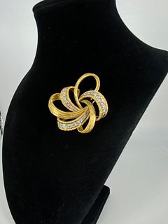 18kt Yellow Gold Brooch With Diamonds