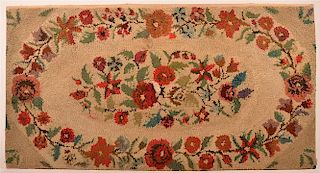 Vintage Floral Pattern Hooked Rug.