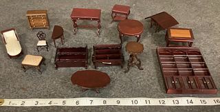 Lot of 15 pieces of miniature dollhouse furniture made from wood/plastic. Some items made by Bespaq.