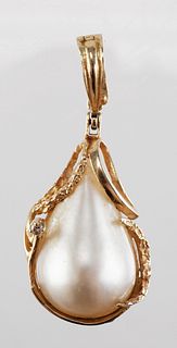 14K Gold Mabe Pearl Pendant