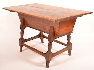 Late 18th C. PA Strecther Base Doe TrayTable
