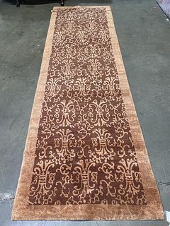 CONTEMPORARY WOOL AND SILK RUNNER