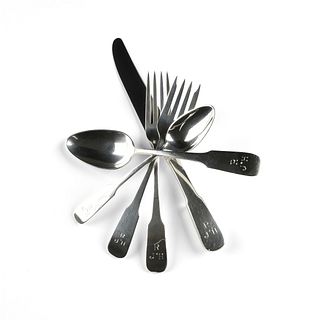 AN EIGHTY PIECE OLD NEWBURY CRAFTERS STERLING SILVER "MOULTON" FLATWARE SERVICE, AMERICAN, MARKED, CIRCA 1961,