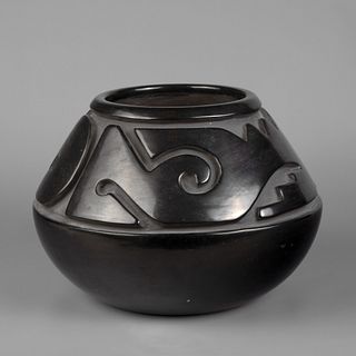 Santa Clara, Margaret Naranjo, Carved Blackware Vase