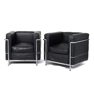 Le Corbusier black leather / chrome chairs