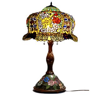 Tiffany Style Table Lamp with Leaded Glass Shade