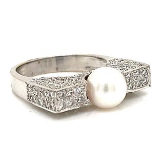 18k Diamond Pearl Avant Garde Ring 