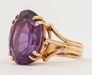 Vintage 14K Yellow Gold Oval Amethyst Ring