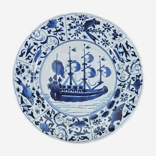 A Chinese Export Porcelain Blue and White Charger early 18th century