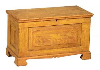 MID-19TH C. CHILD'S BLANKET CHEST IN CHROME YELLOW PAINT
