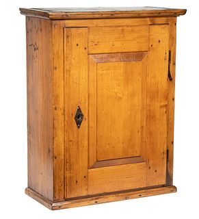 19TH AMERICAN COUNTRY WALL HANGING CUPBOARD