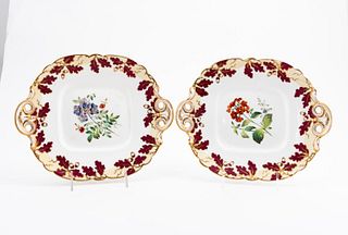 PAIR. ENGLISH PORCELAIN TAZZA WITH RED OAK LEAVES