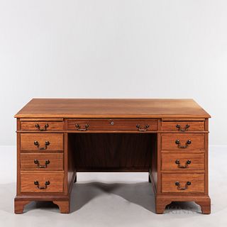 Federal-style Mahogany Kneehole Desk