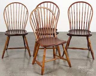 Four bowback Windsor chairs, ca. 1820.