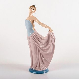 Dancer 01005050 - Lladro Porcelain Figurine