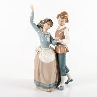 Folk Dancing 1005256 - Lladro Porcelain Figurine