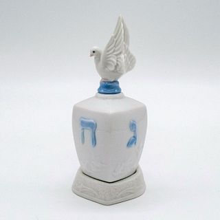Dreidel with Dove 6678 - Lladro Porcelain Figurine