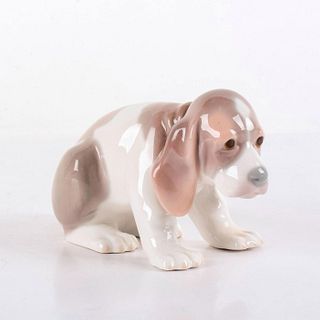 Beagle Puppy Sitting 1001071 - Lladro Porcelain Figurine