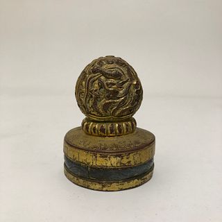A Gilt Bronze Seal. Height: 9cm Diameter: 6.3 cm
