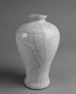 Chinese Crackleware Porcelain Vase