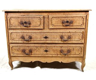 19th CENTURY COUNTRY FRENCH OAK CHEST