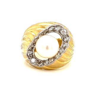 18k Post Retro Pearl Diamond Ring