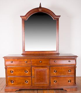 Broyhill Dresser w/ Mirror