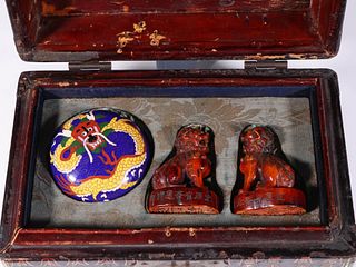A Horn Carving Seal with Ink Collection Set