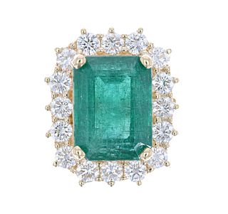 8.30ct Opulent Emerald VS2 Diamond & 18k Gold Ring