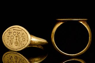 BYZANTINE RELIGIOUS GOLD SIGNET RING