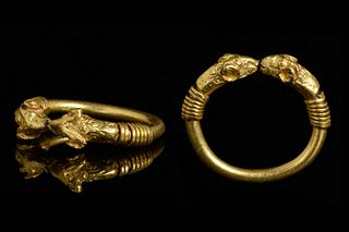 GREEK GOLD RING WITH RAMS