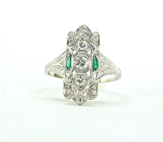 14K Art Deco White Gold & Diamond Ring