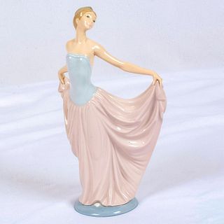 Lladro Porcelain Figurine, Dancer 01005050
