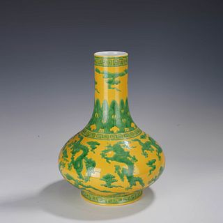 Green And Yellow Glaze Tianqiuping Vase