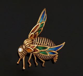 14K Yellow Gold Hornet Brooch, 20th c., with enameled wings and a 10 point round diamond eye, H.- 5/8 in., W.- 1 1/8 in., W.- 1 5/8 in., W.- .3 Troy O