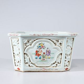 Chinese Famille Rose Enameled Porcelain Vessel