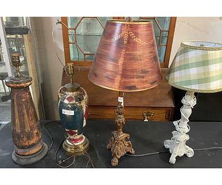 MIXED LOT OF FOUR TABLE LAMPS