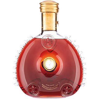 Rémy Martin. Louis XIII. Grande Champagne Cognac. Licorera de cristal de baccarat con tapón. Carafe no. BK 4810....