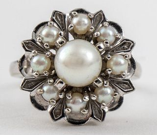 Vintage 1940s 10K White Gold Cluster Pearl Ring