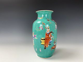A Chinese Turquoise Glaze Ground Famille Rose Porcelain Vase