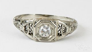 18K gold filigree diamond ring